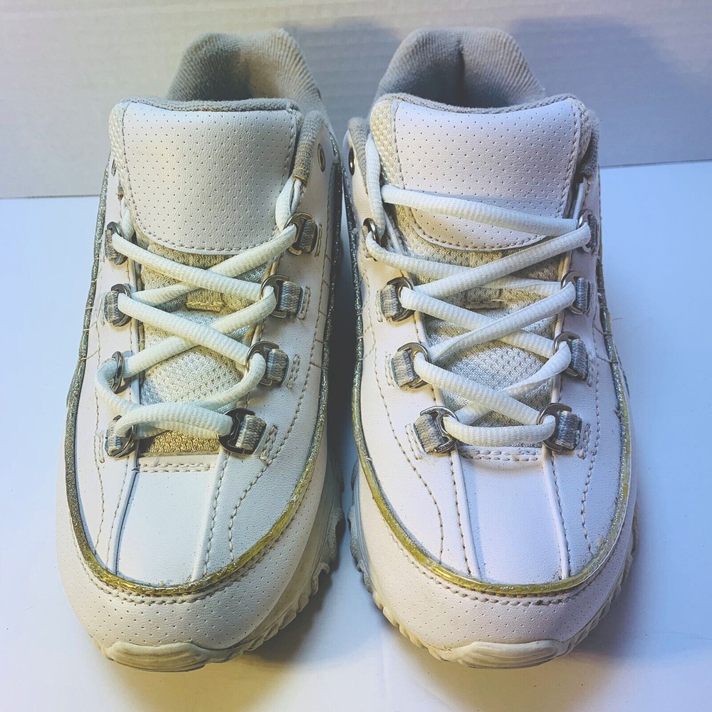 CROSS TREKKERS SHOES- White Size 6W